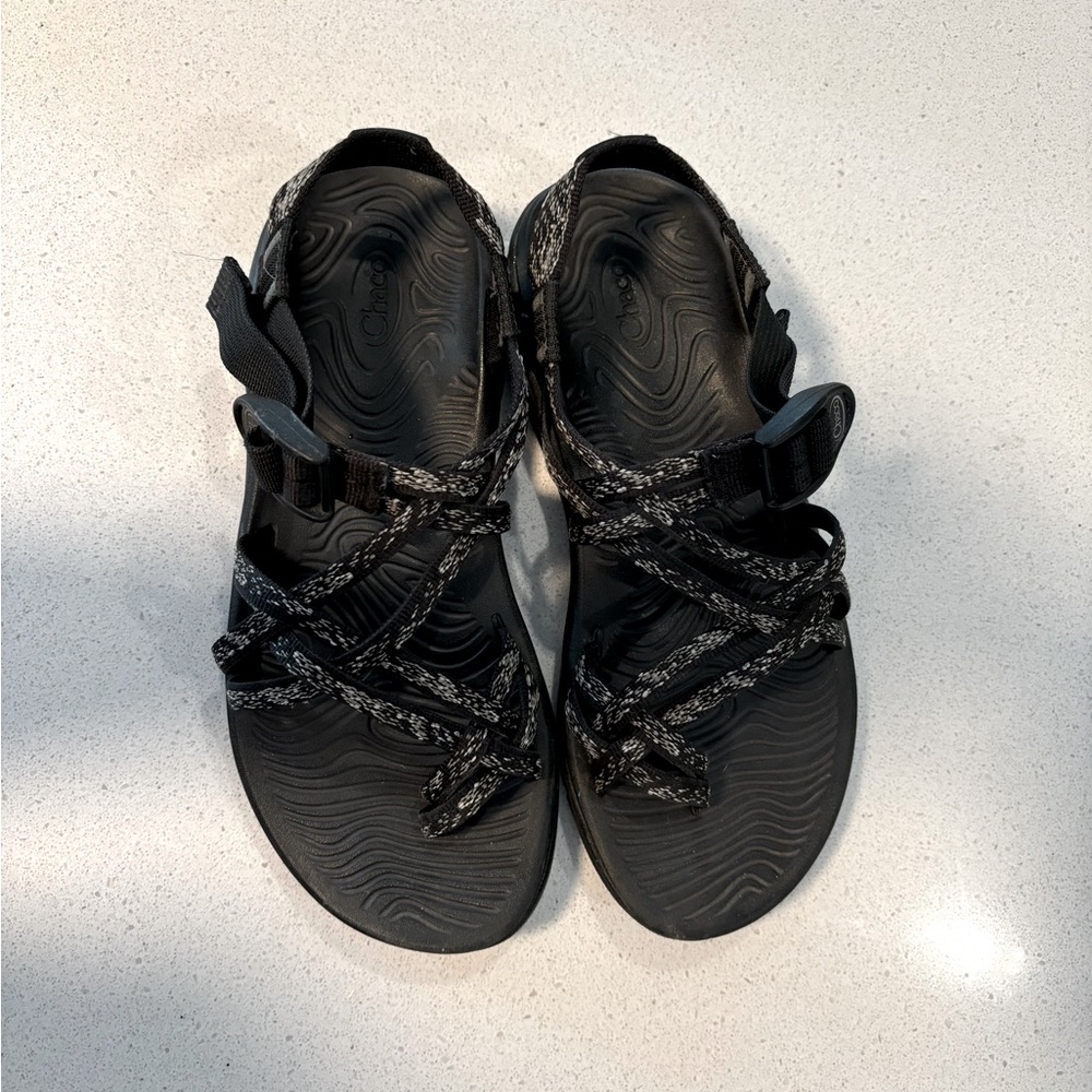 Chacos women’s size 8 sandals
